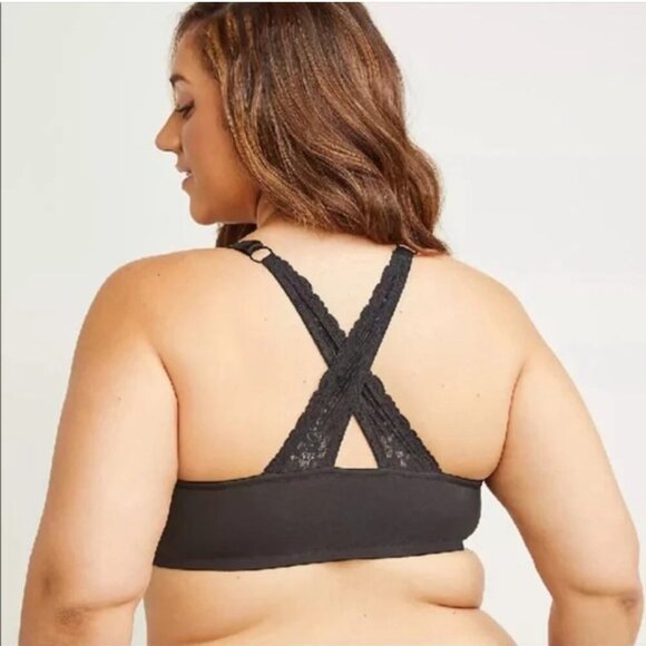 Cacique Black Lightly Lined T-Shirt Bra with Lace Criss Cross Straps - Picture 2 of 10